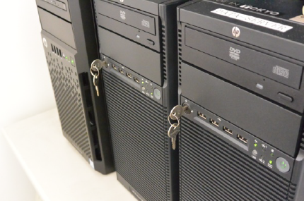サーバーNAS